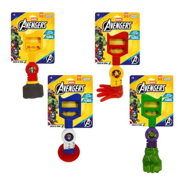 Fuerza de heroe. brazo con mecanismo inspirado en los Avengers