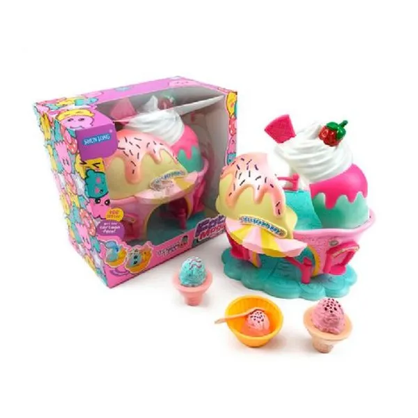 Heladeria con accesorios en caja 19x18x12 cm