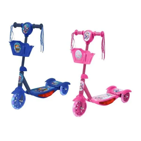 Mini street style monopatin 3 ruedas con luz y música 61 60 16 cm (hasta 25 kg)