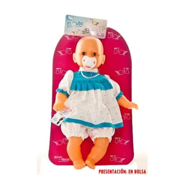 Mi bebé chico con mamadera, cuerpo blando