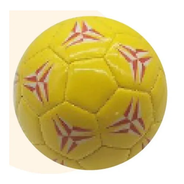 Pelota de fútbol amarillo
