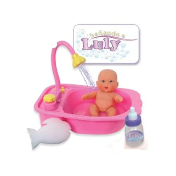 Bañando a luly con accesorios